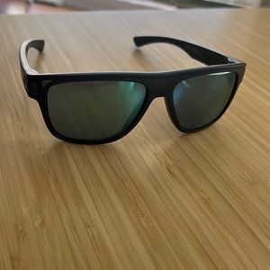 Oakley Sunglasses - Breadbox